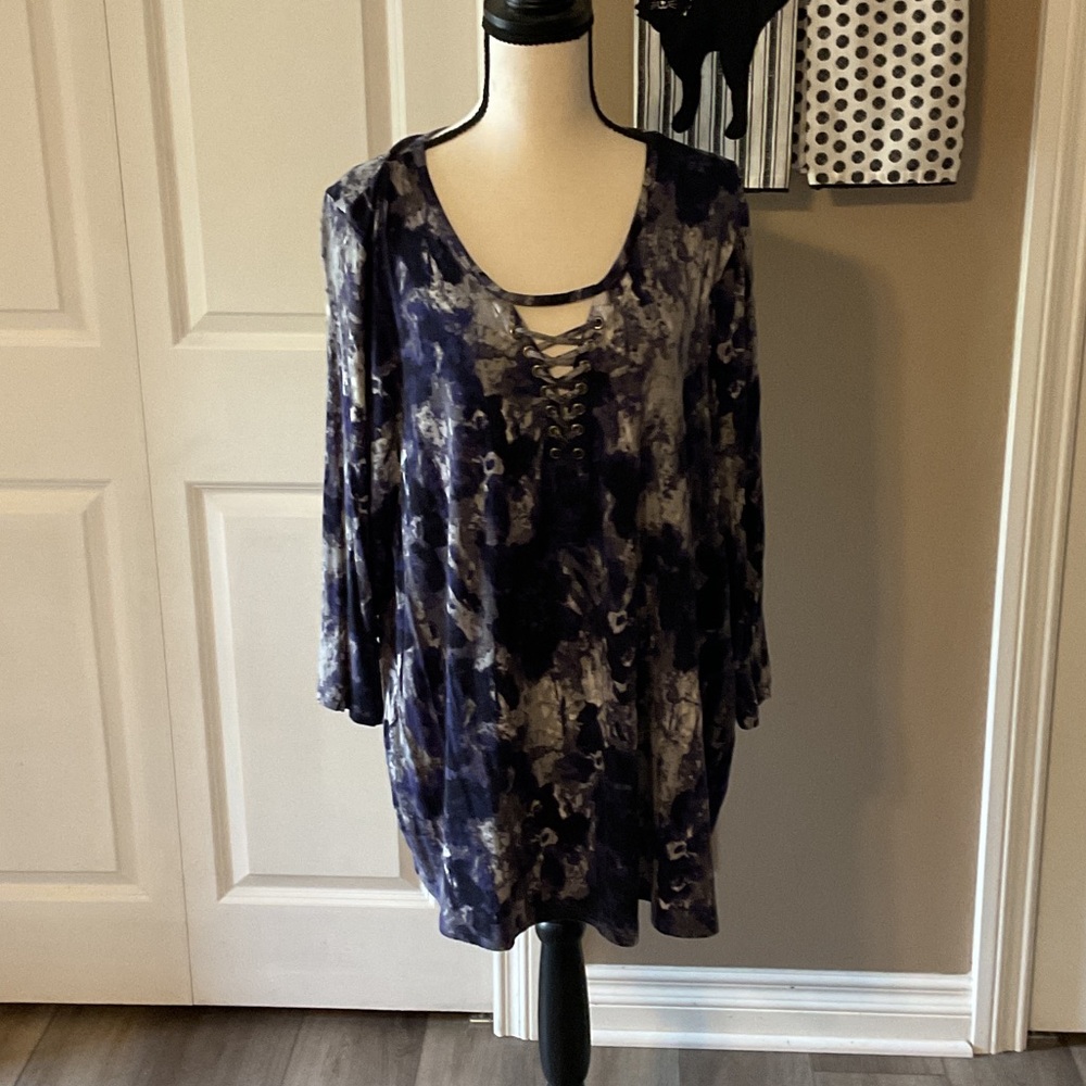 Elegant Tie-Dye Tunic Top